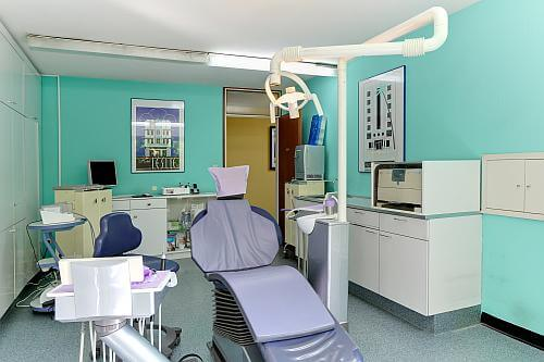 Behandlungsraum - Zahnarzt Ricolleau - Zahnarztpraxis München
