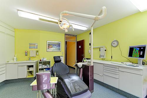 Behandlungszimmer 5 - Zahnarzt Ricolleau - Zahnarztpraxis München